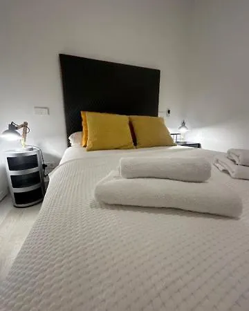 Casa De Huespedes Almirante