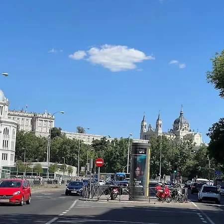 Next To Parque Del Oeste Apartment *