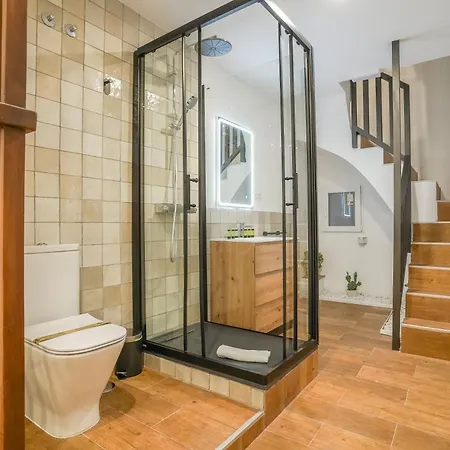 Stylish Triplex-2bedrooms 2bathrooms-ventas *