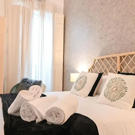 Apartamento For Vive La Vida Madrilena En Piso Temporal 2 Cer8 Madrid