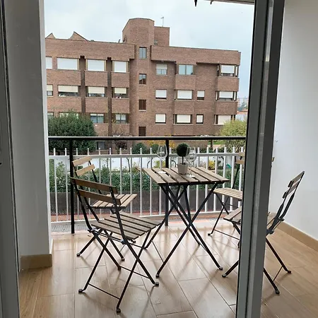 Piso En Arturo Soria 5 Personas Cerca Del Aeropuerto Y De Ifema *