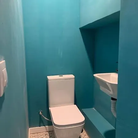 Apartment At 20' By Metro From The Centre