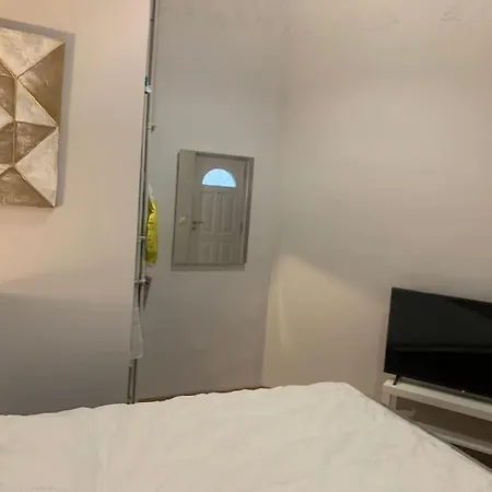 At 20' By Metro From The Centre Apartment