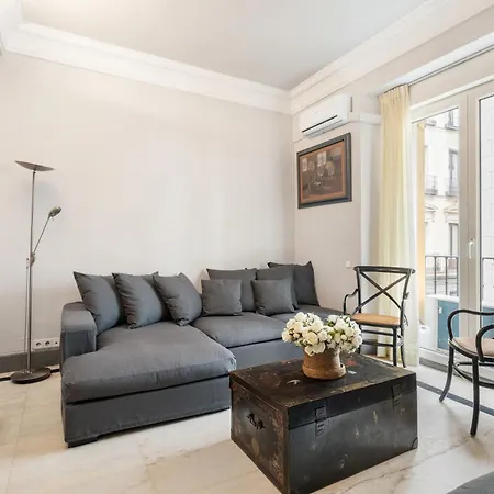 Apartment Art & Chic In Trendy Chueca Madrid