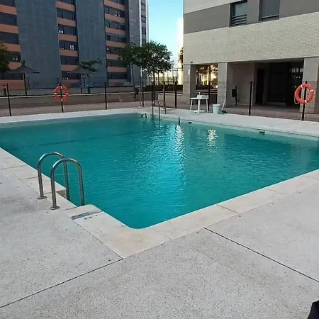 Valdebebas Con Garaje Gimnasio Y Piscina Apartamento