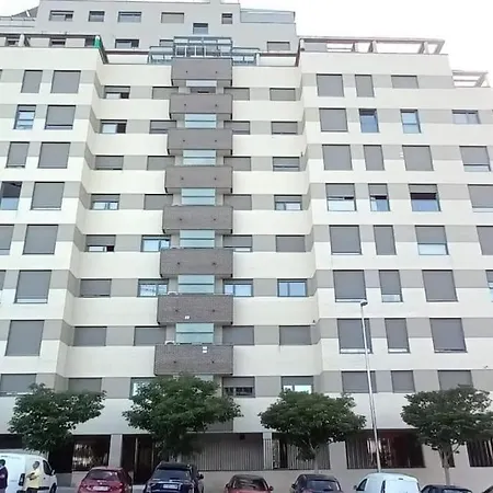 Valdebebas Con Garaje Gimnasio Y Piscina