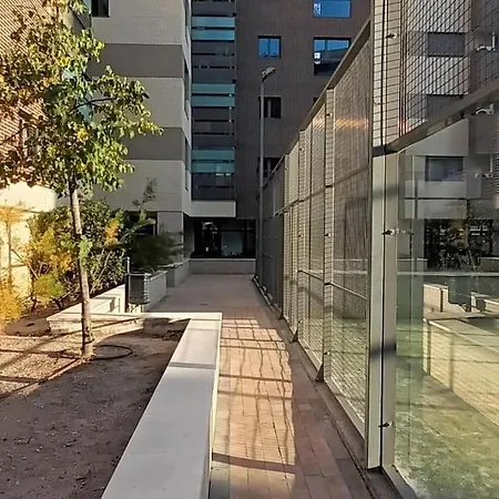 Valdebebas Con Garaje Gimnasio Y Piscina Madrid