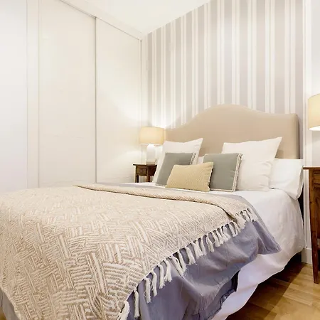 Genteel Retiro Apartment *