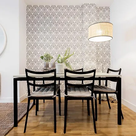 Genteel Retiro Apartment