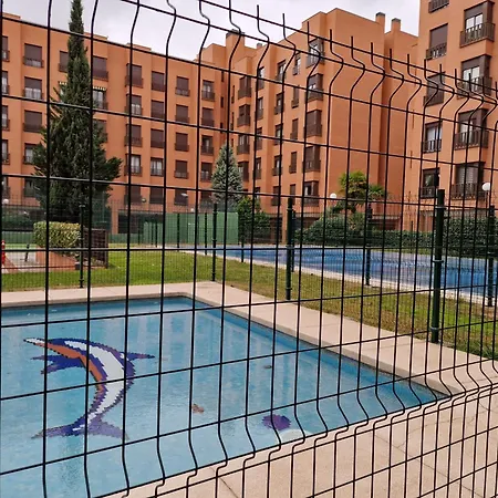 Samaniego, Piscina Y Garaje Junto Civitas Metropolitano Y Aeropuerto * Madrid