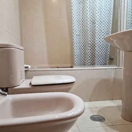 Apartment Samaniego, Piscina Y Garaje Junto Civitas Metropolitano Y Aeropuerto