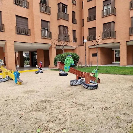 Samaniego, Piscina Y Garaje Junto Civitas Metropolitano Y Aeropuerto Apartment *