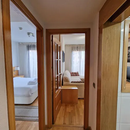 Samaniego, Piscina Y Garaje Junto Civitas Metropolitano Y Aeropuerto Apartment *