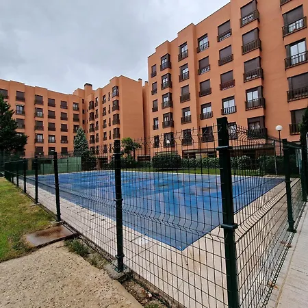 Samaniego, Piscina Y Garaje Junto Civitas Metropolitano Y Aeropuerto Apartment *
