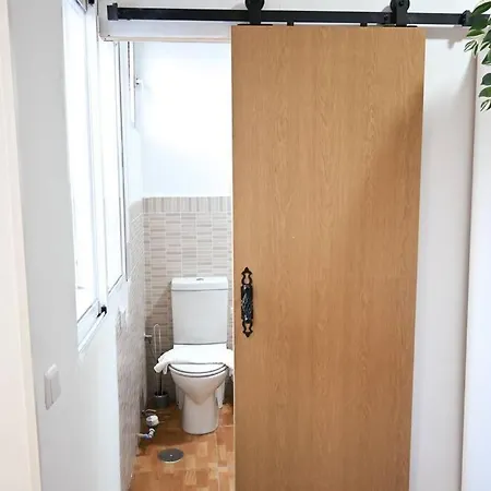 Agradable Apartamento Temporal De 1 Dormitorio En Pez30 Madrid