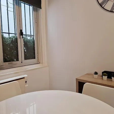 Mediodia Chica Apartamento Tipo Loft En La Latina *
