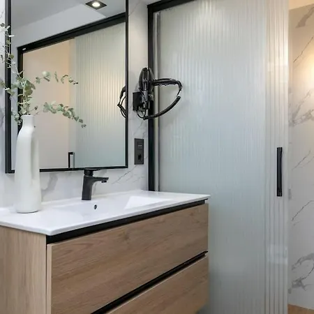 Precioso Duplex En Zona Vista Alegre En Appartamento Madrid