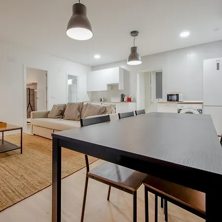 Cozy&new 6pax En La Plaza De Tirso - E1 *