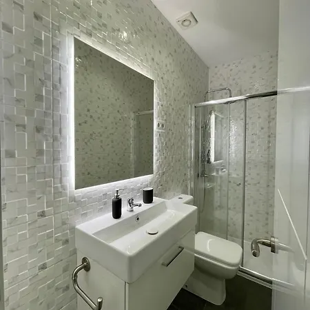 Adorable Apartamento En Chamberi Madrid