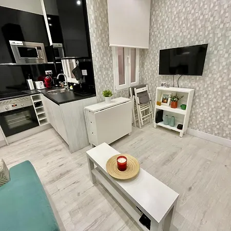 Apartment Adorable Apartamento En Chamberi Madrid