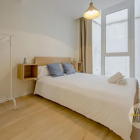 Downtown&new 9pax En La Plaza De Chueca Apartment