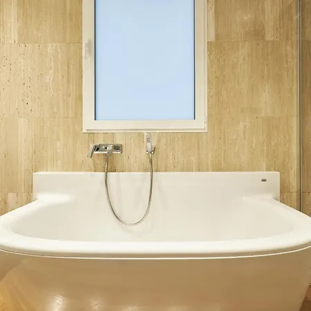 Goya Luxury, By Presidence Madrid