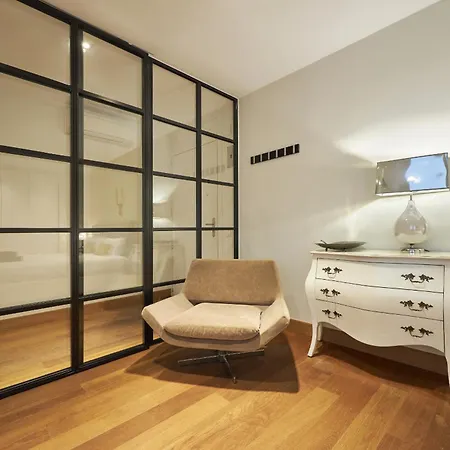 Goya Luxury, By Presidence Apartment