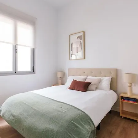 New Luxury Flat Next To Gran Via *