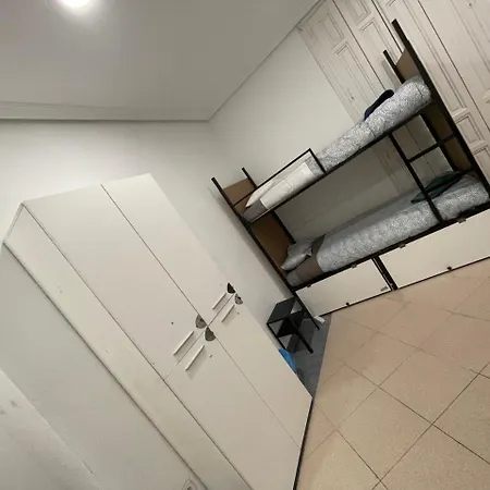 Parsa Residencial House Guest house Madrid