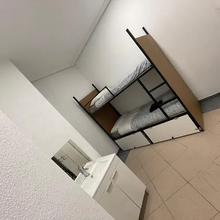 Parsa Residencial House Guest house Madrid
