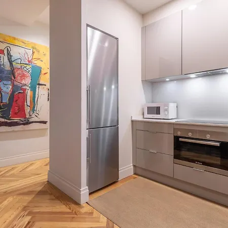 Apartment Charming 4-person In Exclusive Barrio Salamanca Castello Ii