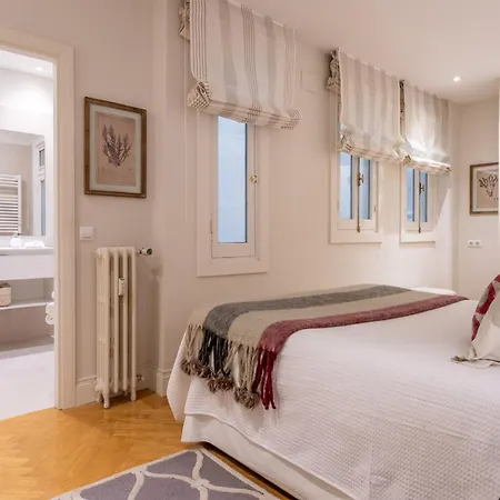 Charming 4-person In Exclusive Barrio Salamanca Castello Ii Madrid