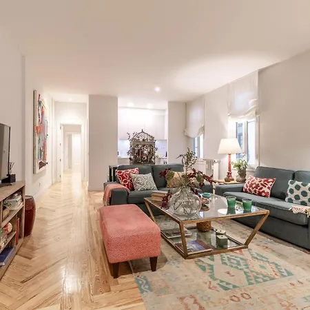 Charming 4-person In Exclusive Barrio Salamanca Castello Ii Apartment Madrid