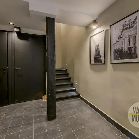 Familiar 5pax En Calle Santa Ana-centro E2 *
