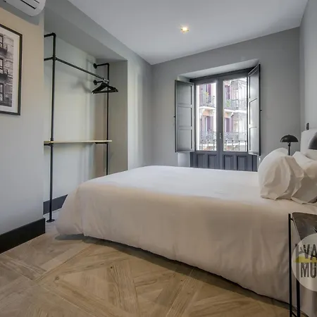 Deluxe 7pax En La Latina-centro De E2 * Madrid