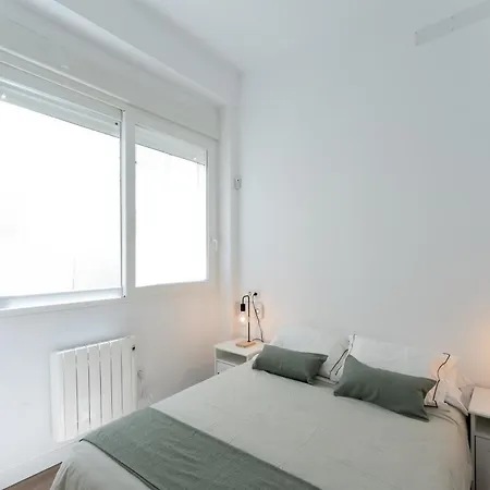 Luxe North Apartment Madrid