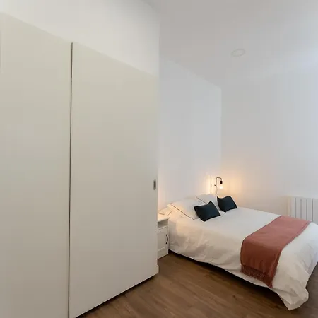 Luxe North Apartment