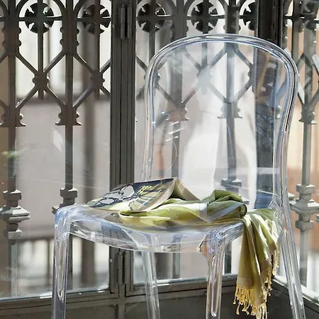 Eric Voekel Boutique - *