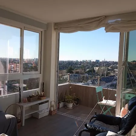 Luxury Renovated With Terrace In