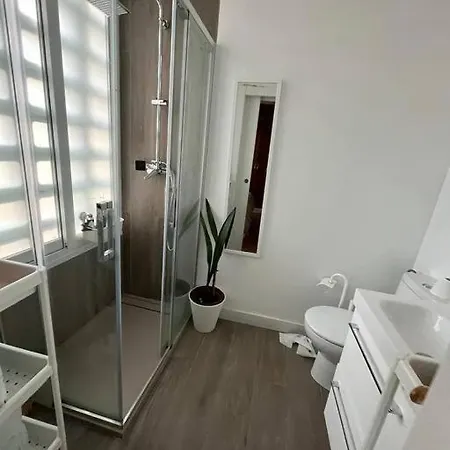 Apartment Luxury Renovated With Terrace In