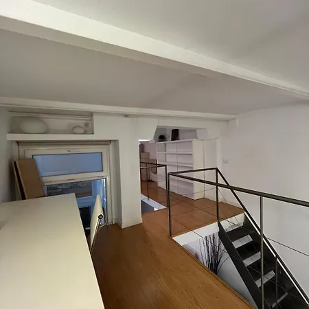 Excelente Loft En Trafalgar *
