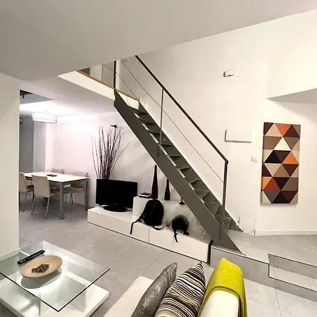Excelente Loft En Trafalgar Apartment