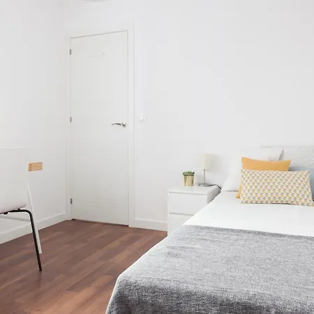 Juan De Olias, Tranquilo Duplex En Zona Santiago Bernabeu-estrecho Madrid