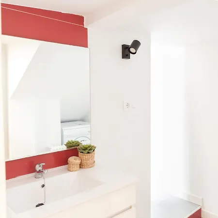 Juan De Olias, Tranquilo Duplex En Zona Santiago Bernabeu-estrecho Apartamento Madrid