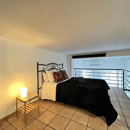 Loft Plaza Mayor 2 Temporal Apartment *