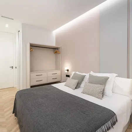 Centro Xx Calle Montera 5br 6bh Apartment Madrid