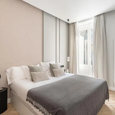 Apartment Centro Xx Calle Montera 5br 6bh