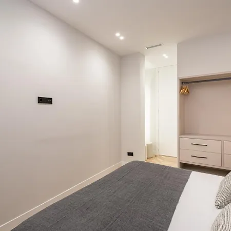 Apartment Centro Xx Calle Montera 5br 6bh Madrid