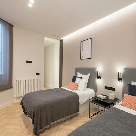 Apartment Centro Xx Calle Montera 5br 6bh