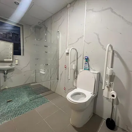 Debod Hostel